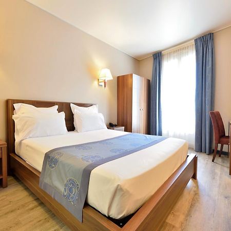 Hotel Capitole Beausoleil Ngoại thất bức ảnh