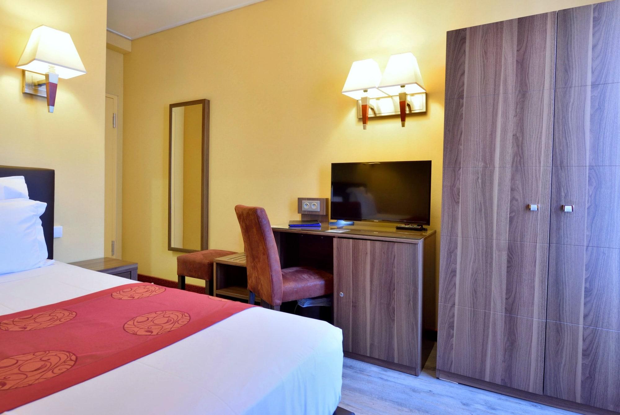 Hotel Capitole Beausoleil Ngoại thất bức ảnh