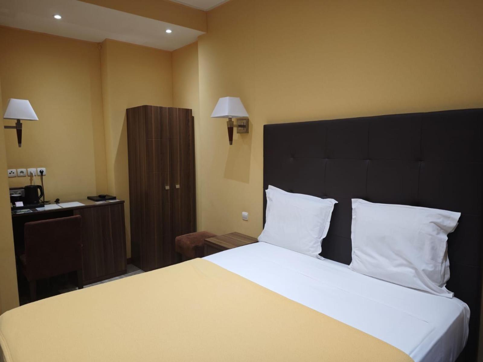 Hotel Capitole Beausoleil Ngoại thất bức ảnh