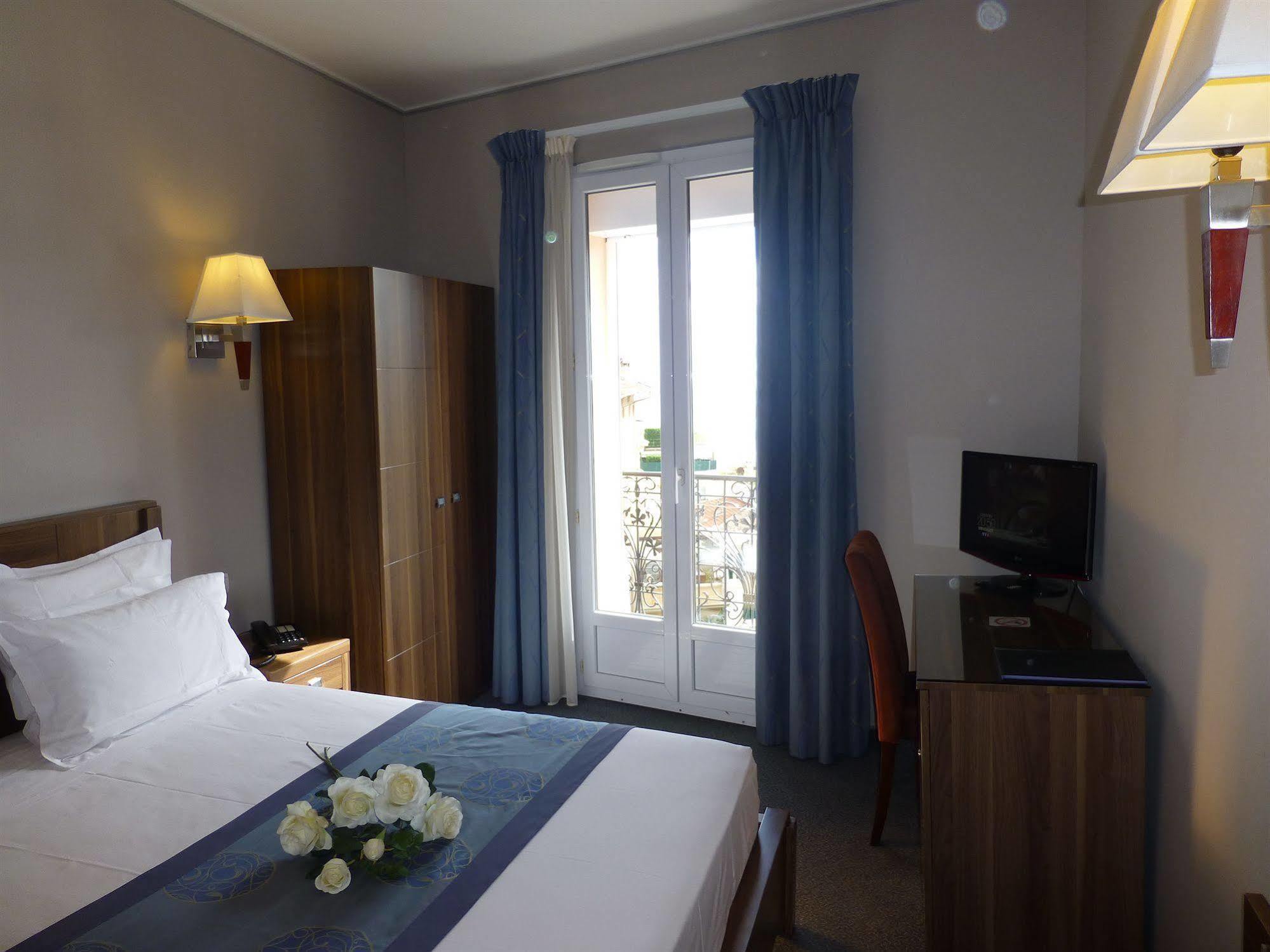 Hotel Capitole Beausoleil Ngoại thất bức ảnh